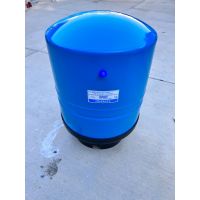11 Gallons metal Pressurized tank with valve